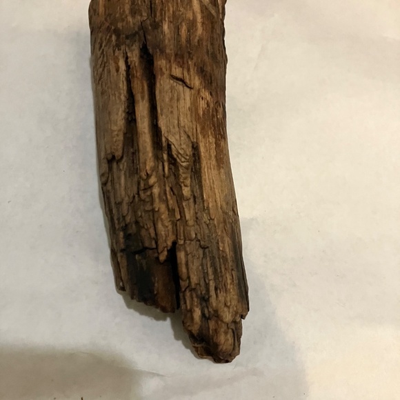 Hand carved driftwood - Picture 4 of 8